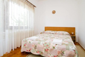 Laura's Apartment, Porec